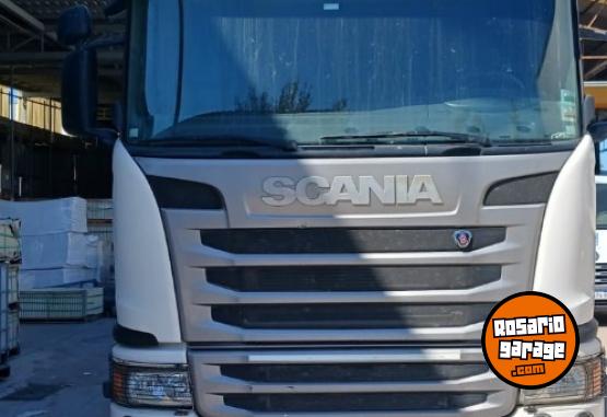 Camiones y Grúas - Scania - En Venta