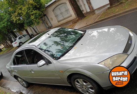 Autos - Ford Mondeo 2001 Nafta 111111Km - En Venta