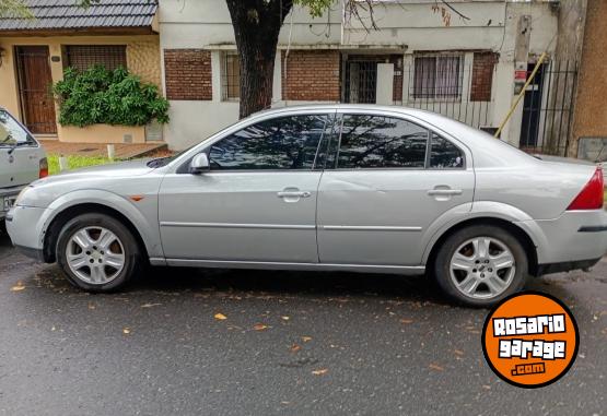 Autos - Ford Mondeo 2001 Nafta 111111Km - En Venta