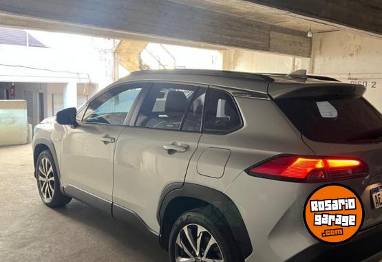 Autos - Toyota Corolla Cross 2021 Electrico / Hibrido 70000Km - En Venta