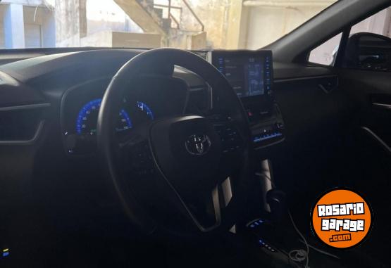 Autos - Toyota Corolla Cross 2021 Electrico / Hibrido 70000Km - En Venta