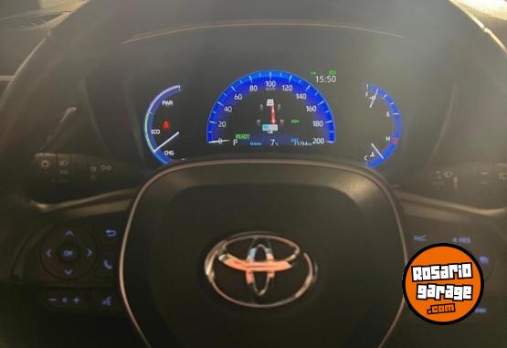 Autos - Toyota Corolla Cross 2021 Electrico / Hibrido 70000Km - En Venta