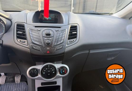 Autos - Ford FIESTA SE PLUS 2015 Nafta 99500Km - En Venta