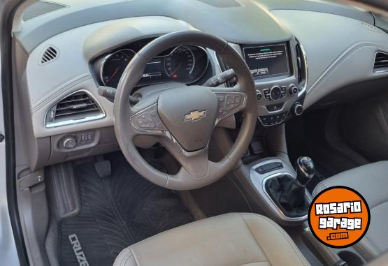 Autos - Chevrolet cruze ltz 4 ptas 2018 Nafta 87000Km - En Venta