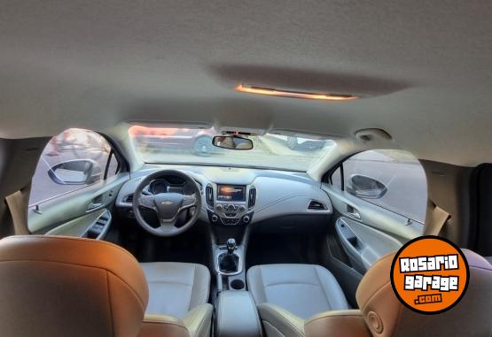 Autos - Chevrolet cruze ltz 4 ptas 2018 Nafta 87000Km - En Venta