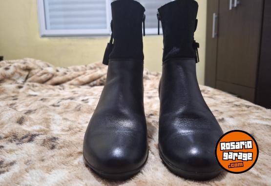 Indumentaria - Bota de cuero - En Venta