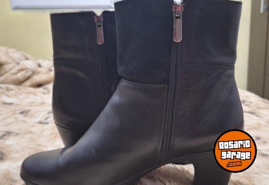 Indumentaria - Bota de cuero - En Venta