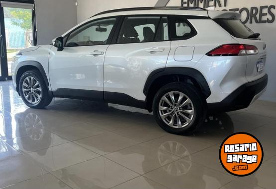 Autos - Toyota COROLLA CROS XLI CVT 2023 Nafta 60000Km - En Venta