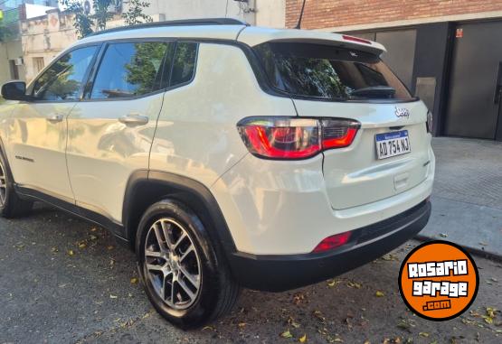 Camionetas - Jeep Jeep compass 1ra mano per 2019 Nafta 108000Km - En Venta