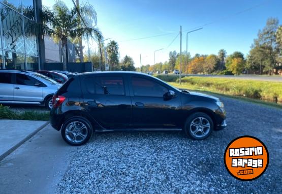 Autos - Renault Sandero 2017 Nafta 100000Km - En Venta