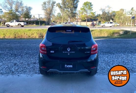 Autos - Renault Sandero 2017 Nafta 100000Km - En Venta
