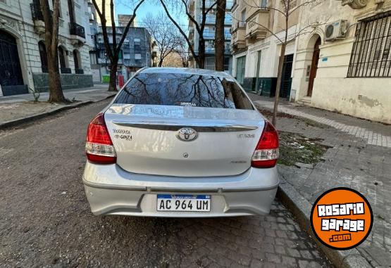 Autos - Toyota Etios 2018 Nafta 93000Km - En Venta