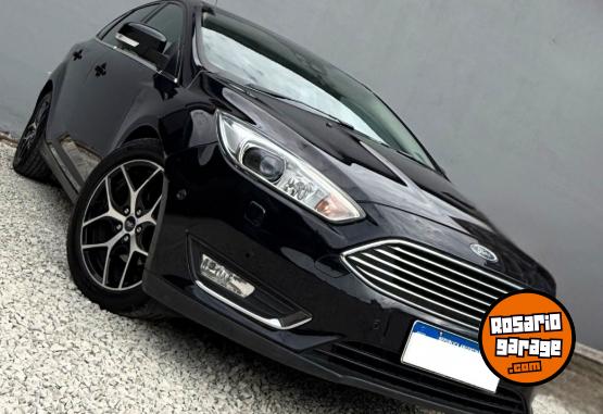 Autos - Ford FOCUS TITANIUM 2.0 2017 Nafta 113000Km - En Venta