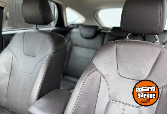 Autos - Ford FOCUS TITANIUM 2.0 2017 Nafta 113000Km - En Venta
