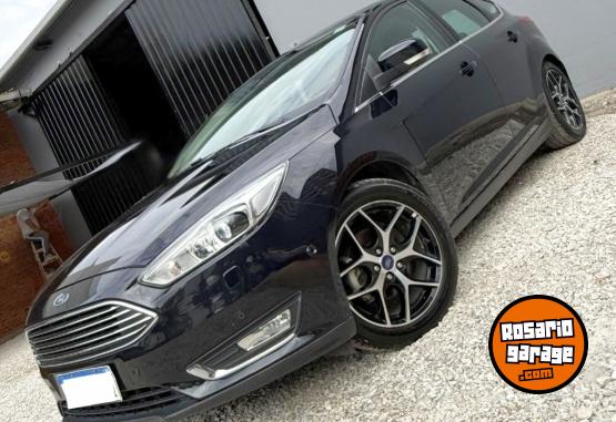 Autos - Ford FOCUS TITANIUM 2.0 2017 Nafta 113000Km - En Venta