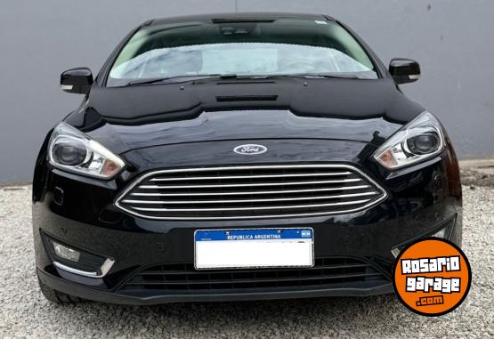 Autos - Ford FOCUS TITANIUM 2.0 2017 Nafta 113000Km - En Venta