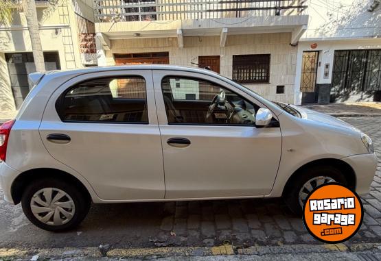 Autos - Toyota Etios X 1.5 2021 Nafta 68000Km - En Venta