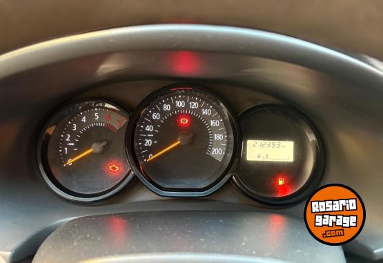 Autos - Renault Logan . Modelo 2018 2018 GNC 212500Km - En Venta