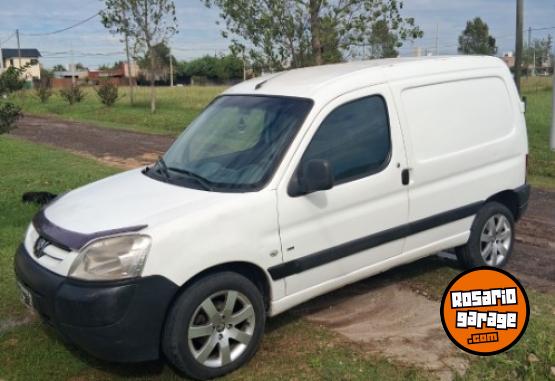 Utilitarios - Peugeot Partner 2011 Diesel 20000Km - En Venta