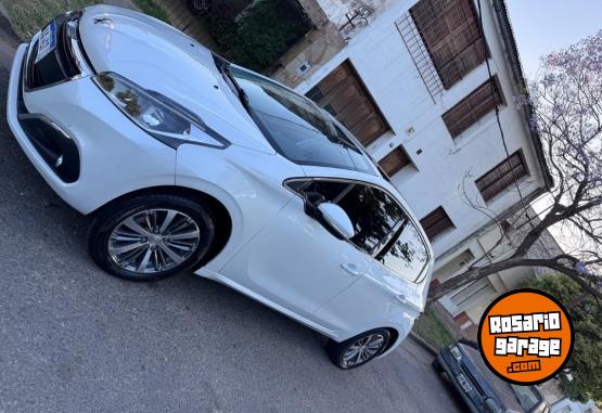Autos - Peugeot 208 Feline 2016 Nafta 95000Km - En Venta