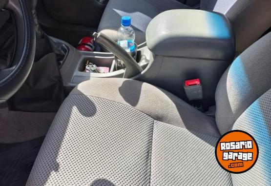 Camionetas - Toyota HILUX SRV 2013 Diesel 190000Km - En Venta
