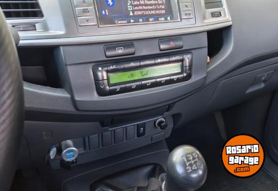 Camionetas - Toyota HILUX SRV 2013 Diesel 190000Km - En Venta