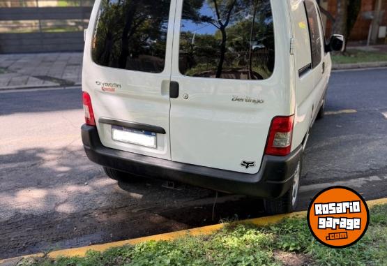 Utilitarios - Citroen FURGON HDI 2018 Diesel 127000Km - En Venta