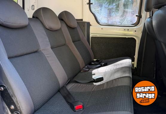 Utilitarios - Citroen FURGON HDI 2018 Diesel 127000Km - En Venta