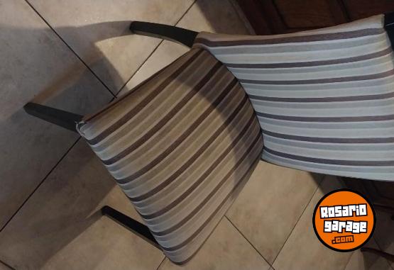 Hogar - VENDO MESA M�S 8 SILLAS. - En Venta