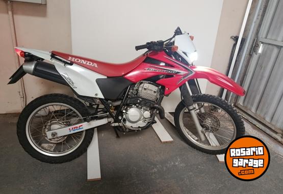 Motos - Honda Tornado 2016 Nafta 13000Km - En Venta
