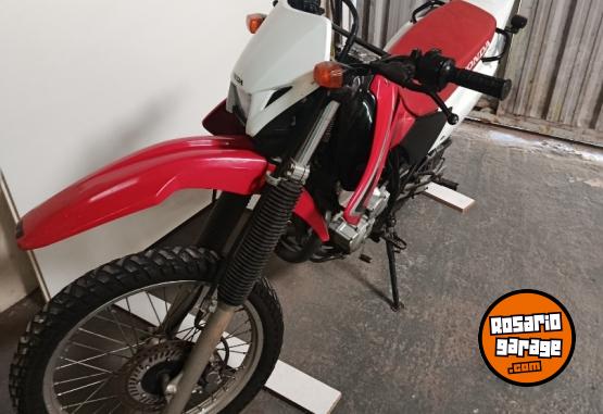 Motos - Honda Tornado 2016 Nafta 13000Km - En Venta