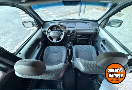 Utilitarios - Renault KANGOO CONFORT 5 ASIENTOS 2017 Nafta 125000Km - En Venta
