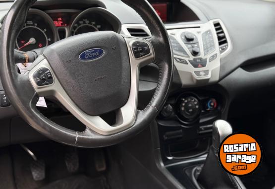 Autos - Ford FIESTA TITANIUM 5P 2013 Nafta 105000Km - En Venta