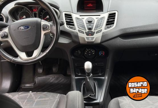 Autos - Ford FIESTA TITANIUM 5P 2013 Nafta 105000Km - En Venta