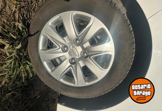 Autos - Ford KA 2016 GNC 110000Km - En Venta
