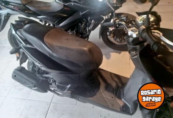 Motos - SYM Scooter 2019 Nafta 15000Km - En Venta