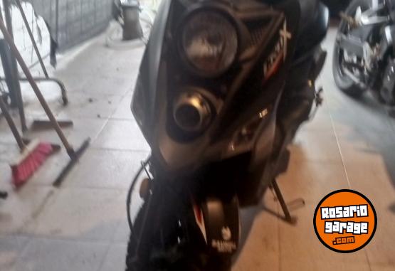 Motos - SYM Scooter 2019 Nafta 15000Km - En Venta