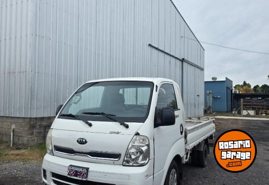 Utilitarios - Kia 2.500 2015 Nafta 137000Km - En Venta