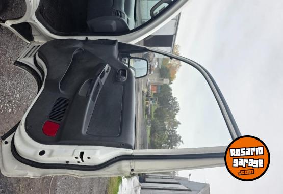 Utilitarios - Kia 2.500 2015 Nafta 137000Km - En Venta