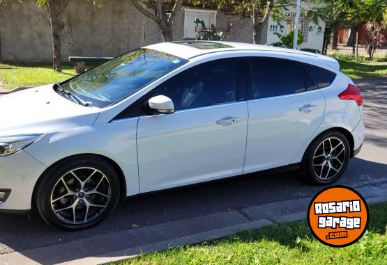 Autos - Ford Focus titanium 2016 Nafta 133000Km - En Venta