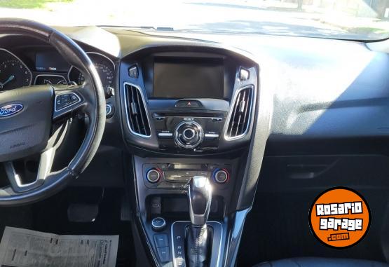 Autos - Ford Focus titanium 2016 Nafta 133000Km - En Venta