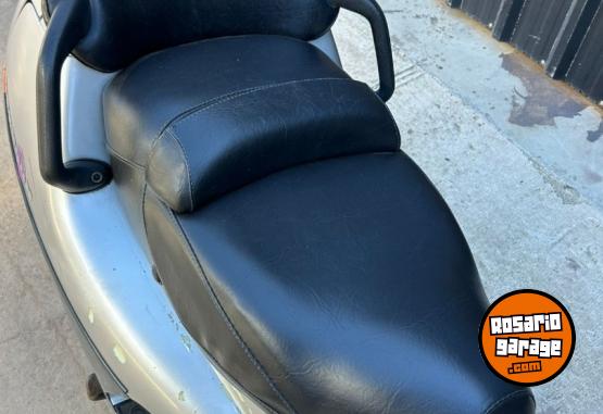 Motos - Piaggio Hexagon 150 1998 Nafta 32500Km - En Venta