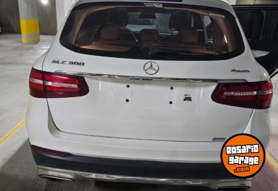 Camionetas - Mercedes Benz GLC 300 OFF ROAD 2017 Nafta 171000Km - En Venta
