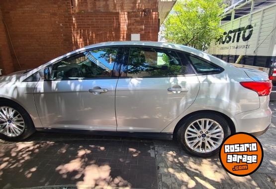 Autos - Ford Focus 2016 Nafta 100000Km - En Venta