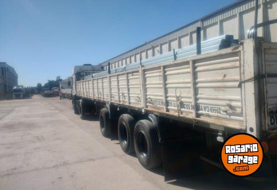 Camiones y Grúas - Semirremolque Randon 2+1 - En Venta