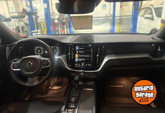 Autos - Volvo XC60 MOMENTUN T5 AWD 2021 Nafta 103743Km - En Venta