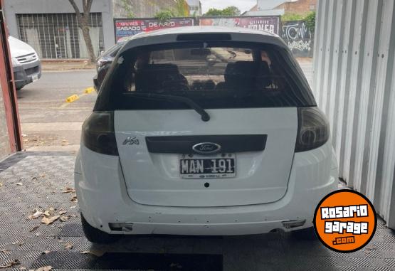 Autos - Ford ka viral 1.0 2013 GNC 196000Km - En Venta