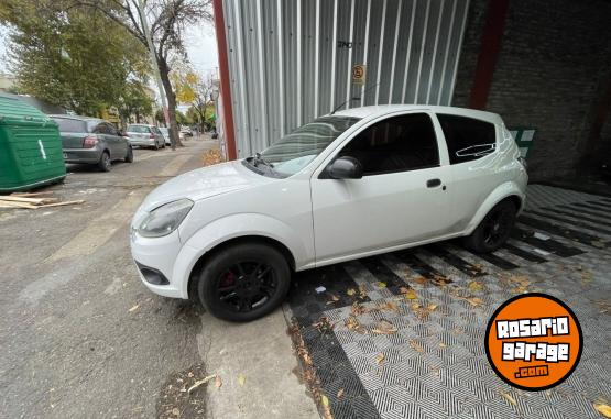 Autos - Ford ka viral 1.0 2013 GNC 196000Km - En Venta