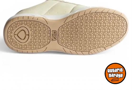 Indumentaria - Zapatilla 211 BOLD CIRCA - En Venta