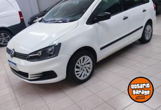 Autos - Volkswagen SURAN CONFORTLINE 2017 GNC 157000Km - En Venta